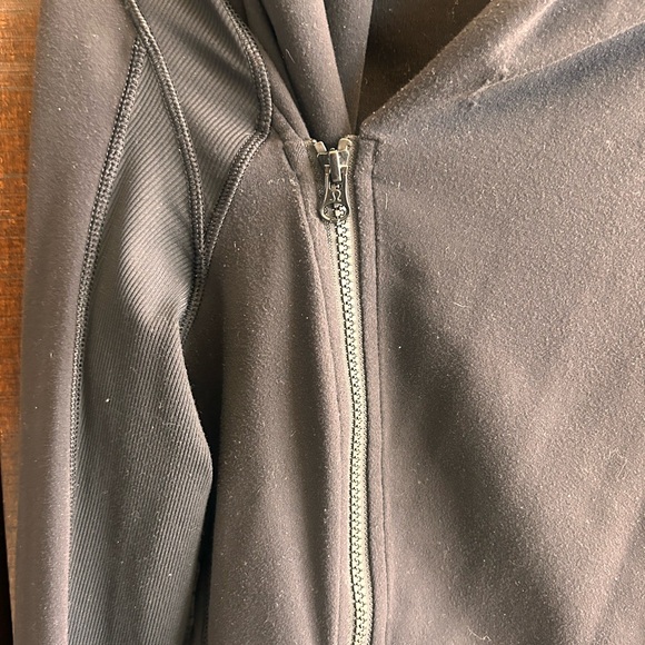 Lululemon Black Asymmetrical Jacket - Picture 2 of 5